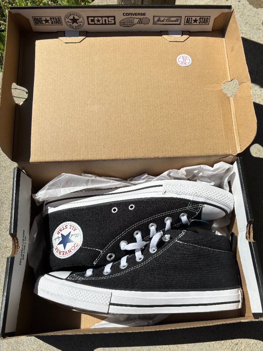 Converse Chuck Taylor Street Black/White Mid Top Sneakers Men Size 7 Womens 9